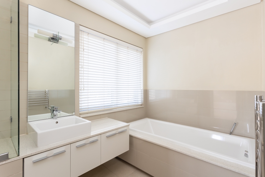 4 Bedroom Property for Sale in Pearl Valley at Val de Vie Western Cape